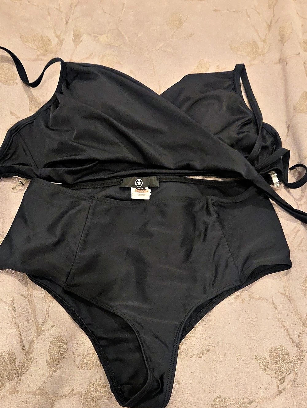 Dazed Black Bikini Set Size Small Like New